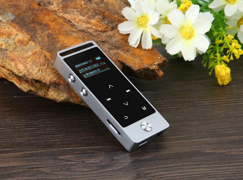 Hõbedane MP3-mängija - 8 GB | kujundav pilt e-kaubamaja pildikogust
