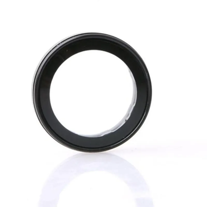 ümmargune musta raamiga UV filter valgel taustal