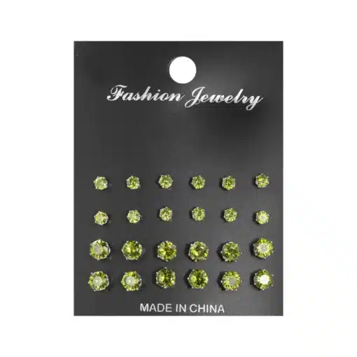 Erinevad kõrvarõngaste komplektid