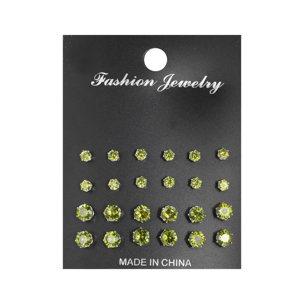 Erinevad kõrvarõngaste komplektid | kujundav pilt e-kaubamaja pildikogust