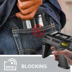 RFID-kaitsev rahakott taskus ja kaasaskantav RFID-lugeja pildil