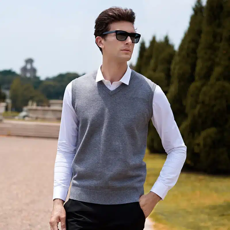 COODRONY Autumn Winter Cashmere Classic Vest Sweater Men Sleeveless Sweaters Solid Color V-Neck Wool Pullovers Men Jersey Hombre 8
