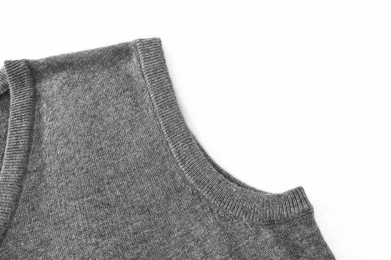 COODRONY Autumn Winter Cashmere Classic Vest Sweater Men Sleeveless Sweaters Solid Color V-Neck Wool Pullovers Men Jersey Hombre 12