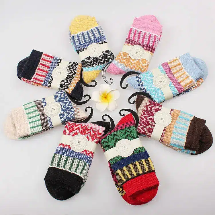 2017 New Winter Thermal Cashmere Socks Women Warm Rabbit Wool Socks Women's Thicken Socks Girl Casual Socks 5 pairs/lot 24