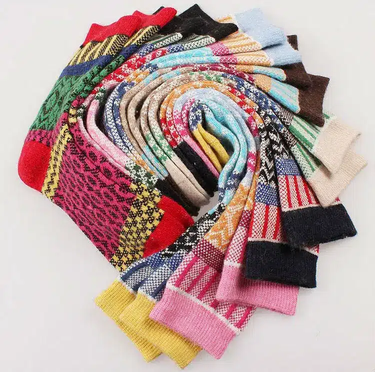 2017 New Winter Thermal Cashmere Socks Women Warm Rabbit Wool Socks Women's Thicken Socks Girl Casual Socks 5 pairs/lot 25