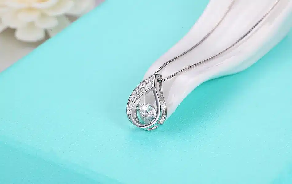 Effie Queen Solid 925 Sterling Silver Women Necklace New Flickering Zircon Design Ladies Pendant Necklaces Jewelry BN41 19