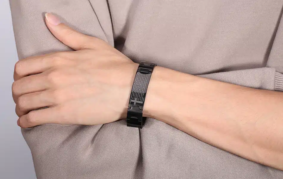 KISS MANDY Cross Pattern Stainless Steel Bracelet in Black Color Scripture Religious Wristband Bracelet Fashion Accessories FB57 36