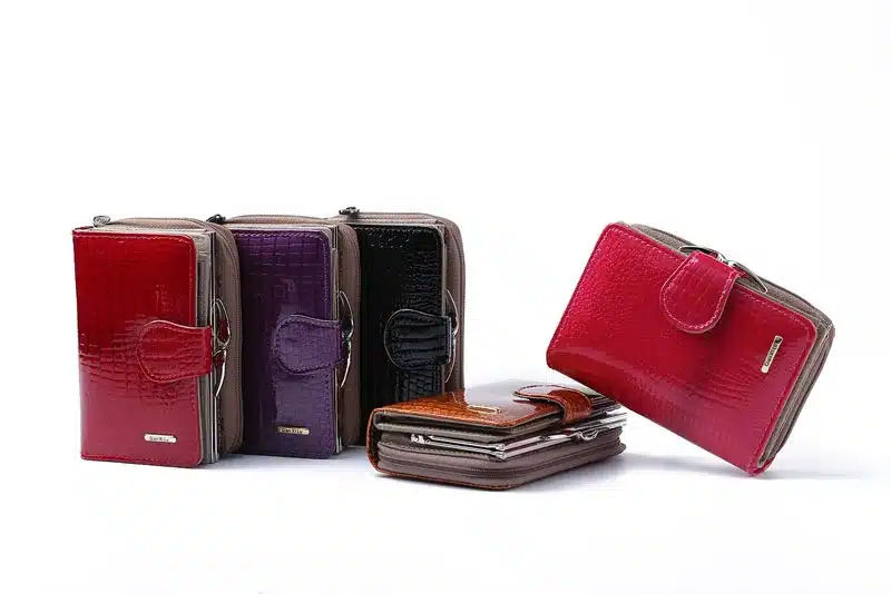 Fashion Real Patent Leather Women Short Wallets Small Wallet Coin Pocket Credit Card Wallet Female Purses Money Clip Gold color 27