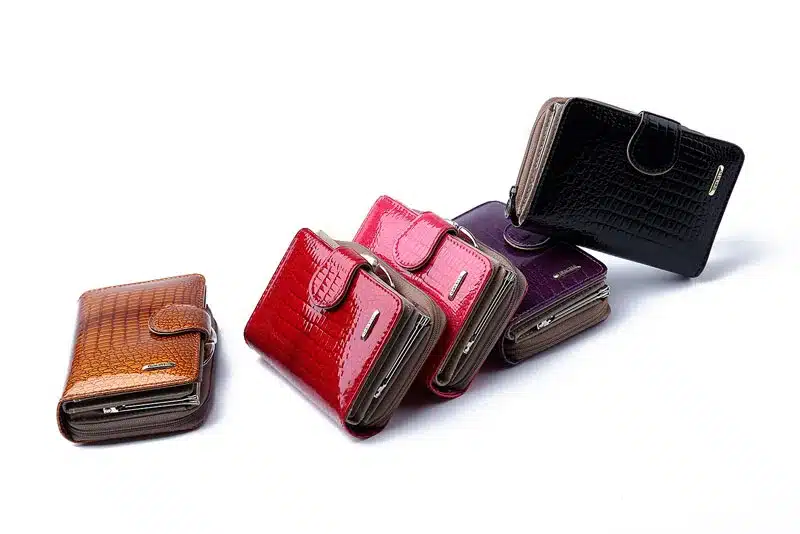 Fashion Real Patent Leather Women Short Wallets Small Wallet Coin Pocket Credit Card Wallet Female Purses Money Clip Gold color 28