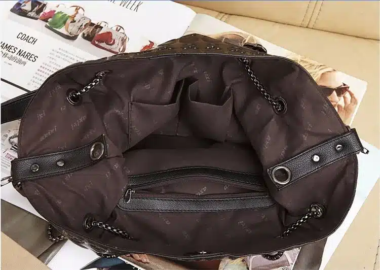 HISUELY 2017 Vintage Skull Shoulder Bags Women Bucket Pu Leather With Silk Female Black Handbags Ladies Casual Chain Tote Bag 28