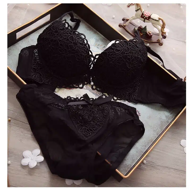 DeRuiLaDy Fashion Flower Embroidery Women Bra Set Adjusted Super Push Up Thick Underwear Women Padded Bralette Bra Panty Set 28