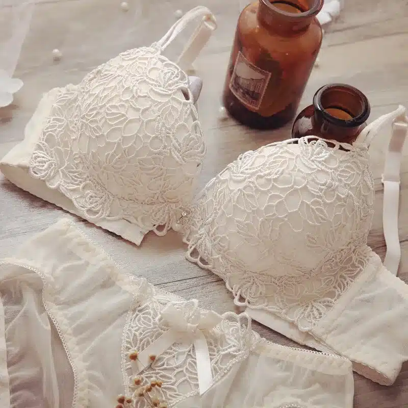 DeRuiLaDy Fashion Flower Embroidery Women Bra Set Adjusted Super Push Up Thick Underwear Women Padded Bralette Bra Panty Set 29