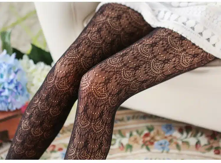 Hot! Women Sexy Stockings Summer Autumn Hollow Tights Japanese Lace Pantyhose Fishnet Stockings High Elastic Vintage Pantyhose 18