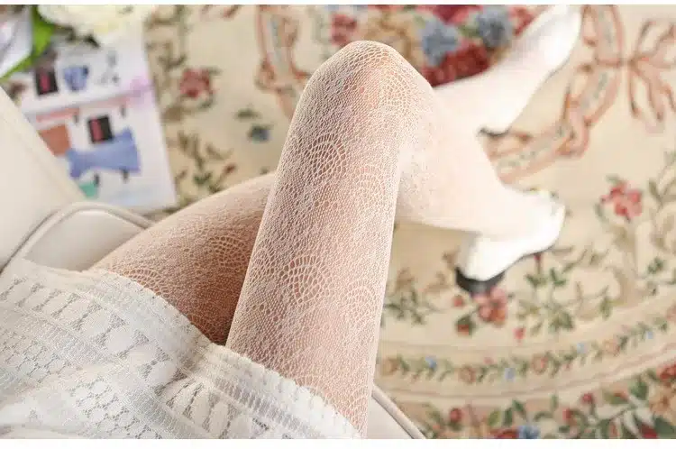 Hot! Women Sexy Stockings Summer Autumn Hollow Tights Japanese Lace Pantyhose Fishnet Stockings High Elastic Vintage Pantyhose 23