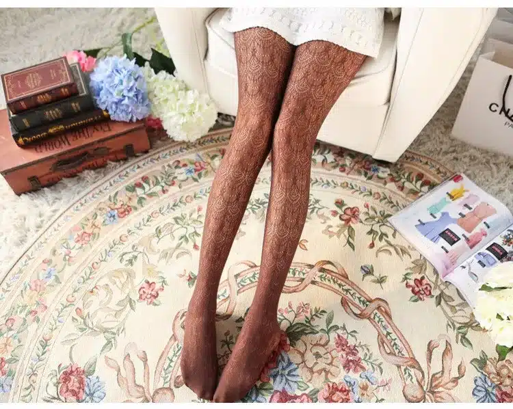 Hot! Women Sexy Stockings Summer Autumn Hollow Tights Japanese Lace Pantyhose Fishnet Stockings High Elastic Vintage Pantyhose 28