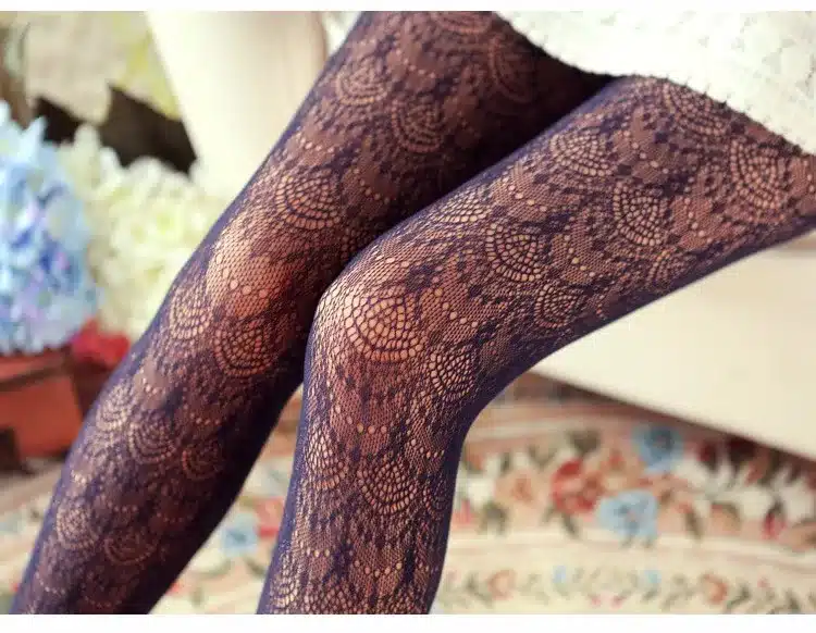 Hot! Women Sexy Stockings Summer Autumn Hollow Tights Japanese Lace Pantyhose Fishnet Stockings High Elastic Vintage Pantyhose 32