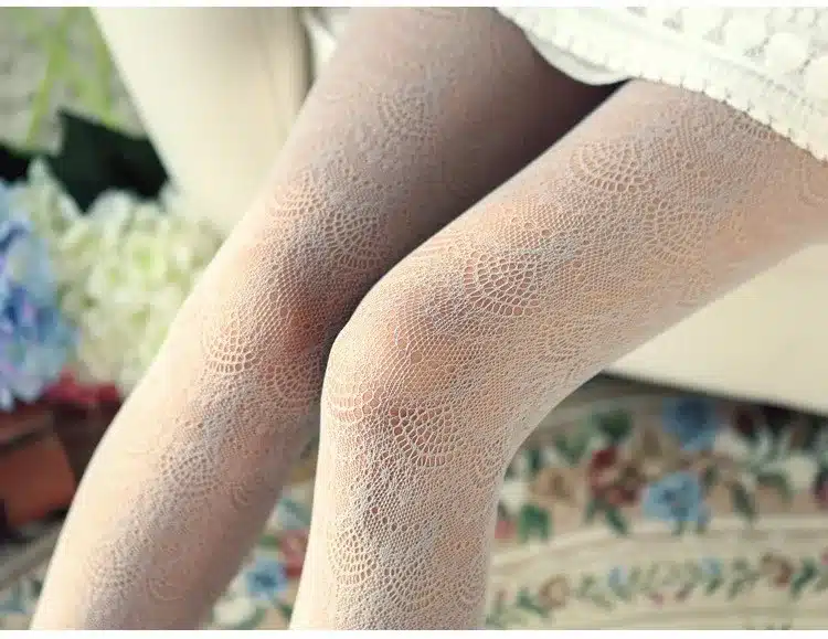Hot! Women Sexy Stockings Summer Autumn Hollow Tights Japanese Lace Pantyhose Fishnet Stockings High Elastic Vintage Pantyhose 37