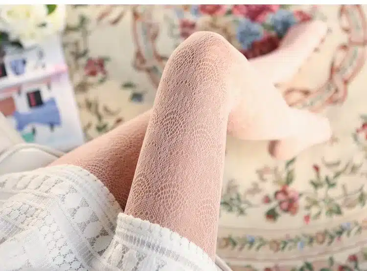 Hot! Women Sexy Stockings Summer Autumn Hollow Tights Japanese Lace Pantyhose Fishnet Stockings High Elastic Vintage Pantyhose 48
