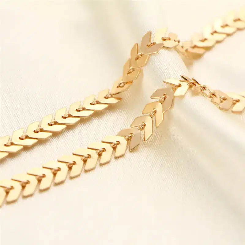 IF YOU Fashion Short Arrow Leaf Choker Necklaces Gold Color Trendy African Jewelry Statement Necklace Women Jewelry 2017 New 40