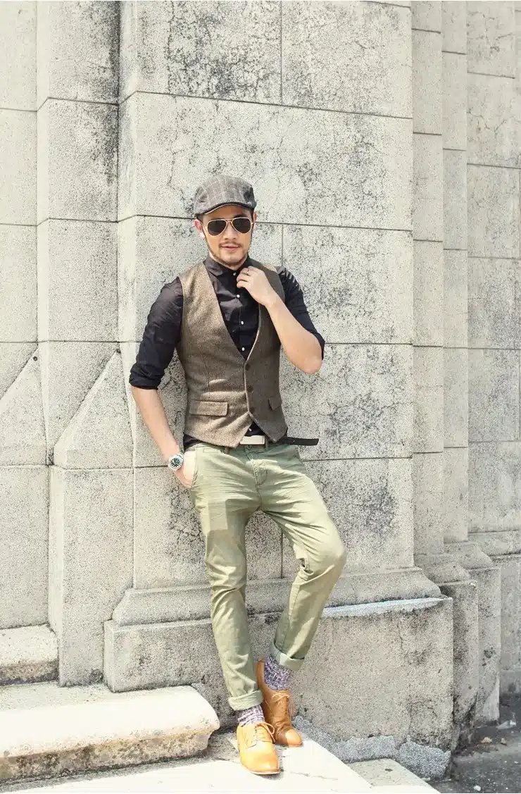 men casual sleeveless jacket coat mens formal waistcoats dress suit vest slim Three button Woolen vest British autumn suit vest 16