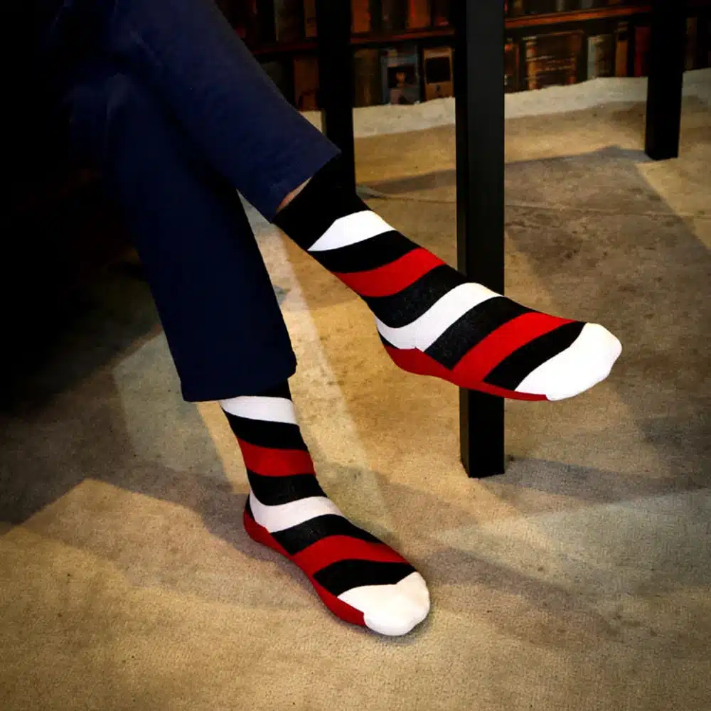 High Quality 1 Pair of Spring Summer Men Colored Striped Cotton Socks Art Jacquard Socks Hit Color Long Dot Happy Socks 27
