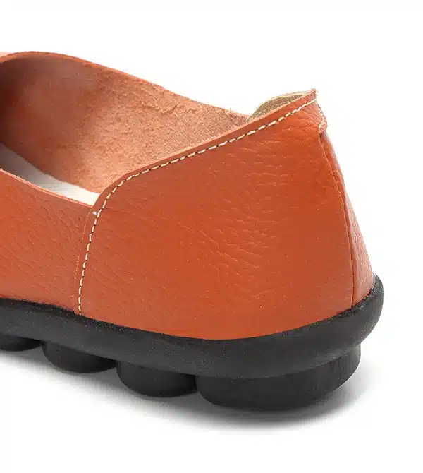 2017 New Women's Casual Shoes Soft Genuine Leather Female Flats Non-Slip Woman Loafers Leisure Slip-On Boat Shoe Plus Size 35-43 25
