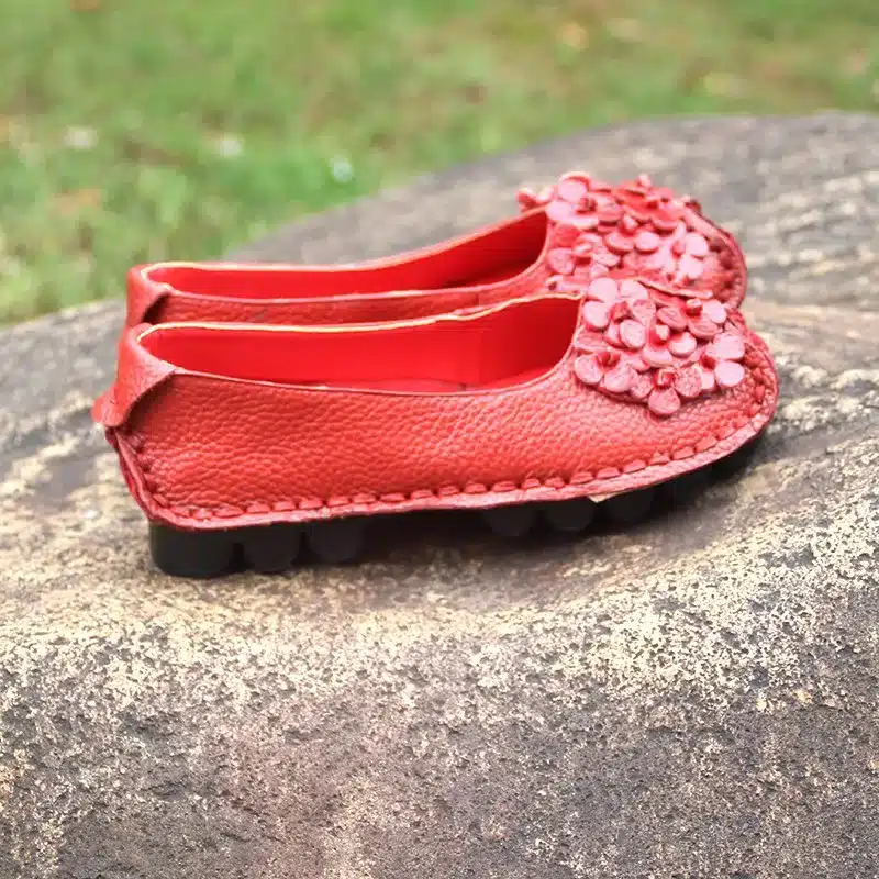 Xiuteng 2017 Summer Soft Moccasins casual shoes women Flowers High Quality Brand Genuine Leather Shoes lady Flats Driving Shoes 23