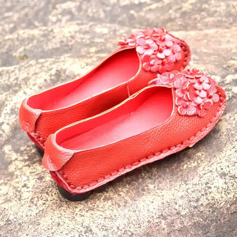 Xiuteng 2017 Summer Soft Moccasins casual shoes women Flowers High Quality Brand Genuine Leather Shoes lady Flats Driving Shoes 24