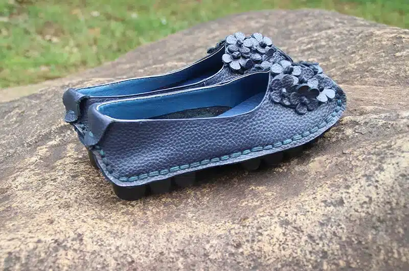 Xiuteng 2017 Summer Soft Moccasins casual shoes women Flowers High Quality Brand Genuine Leather Shoes lady Flats Driving Shoes 35