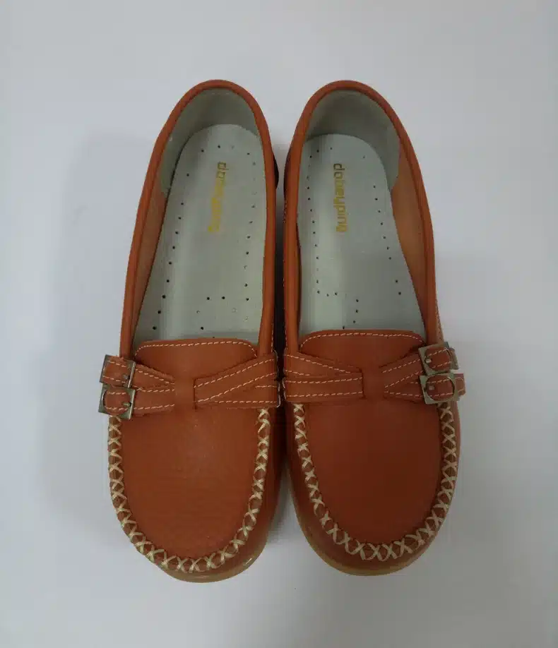 Soft Genuine Leather Shoes Women Slip On Woman Loafers Moccasins Female Flats Casual Women's Buckle Boat Shoe Plush Size 35-41 2