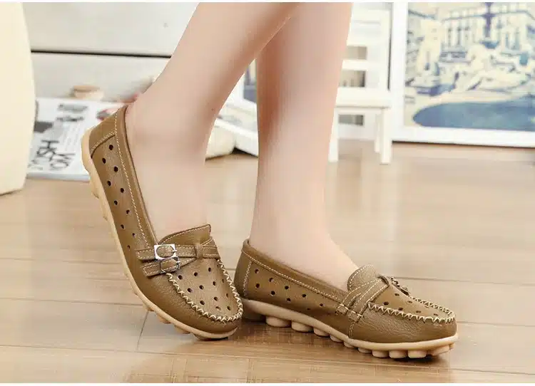 Soft Genuine Leather Shoes Women Slip On Woman Loafers Moccasins Female Flats Casual Women's Buckle Boat Shoe Plush Size 35-41 40