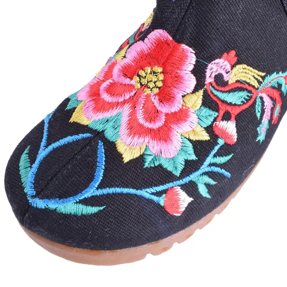 Women Flats Canvas Shoes Floral Embroidered Ladies Comfortable Cotton Platforms Zapato Mujer Unique Strap Ballet Woman 17
