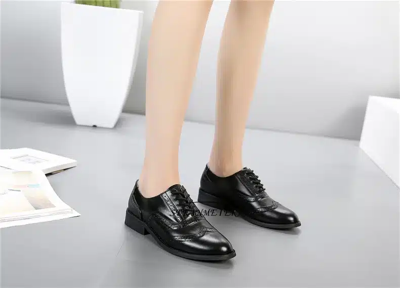 Genuine leather big woman US 10 designer vintage flats shoes round toe handmade silver white pink oxford shoes for women fur 45