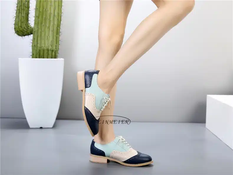Genuine leather big woman US 10 designer vintage flats shoes round toe handmade silver white pink oxford shoes for women fur 56
