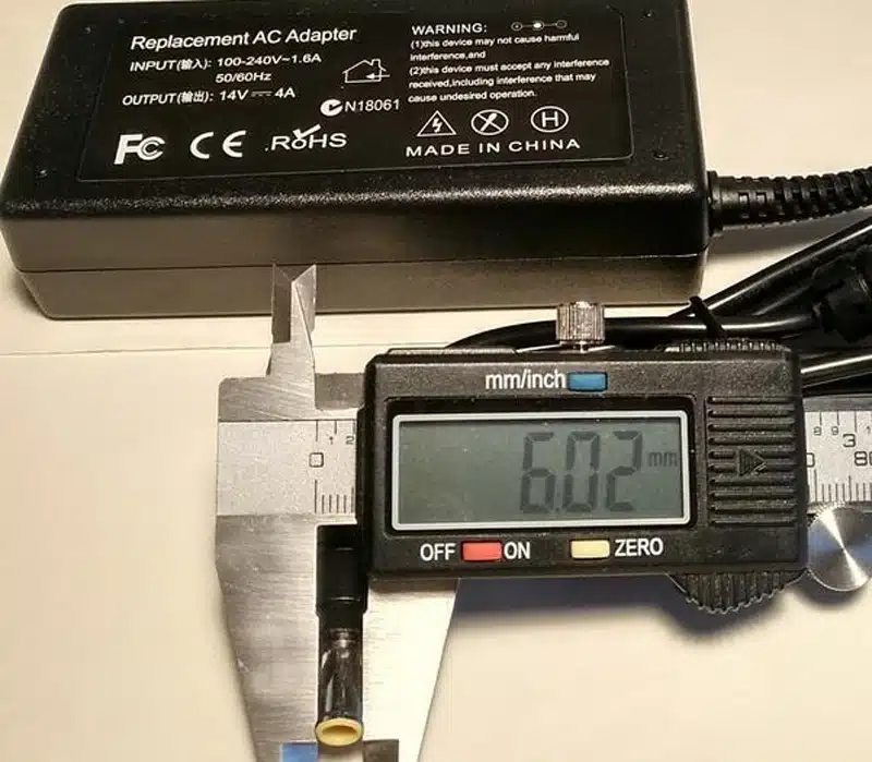 14V 4A 56W AC Power Laptop Adapter For sumsang LCD SyncMaster Monitor S24A350H B2770 P2770H P2370H Notebook Power Supply 11