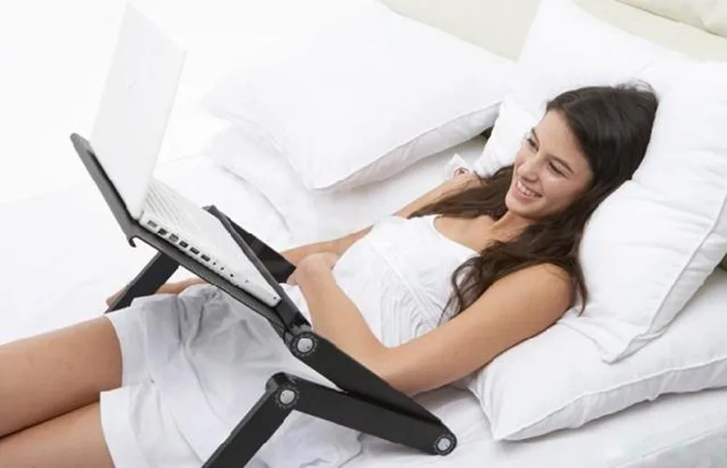 Multi Functional Ergonomic mobile laptop table stand for bed Portable sofa laptop table foldable notebook Desk with mouse pad 4