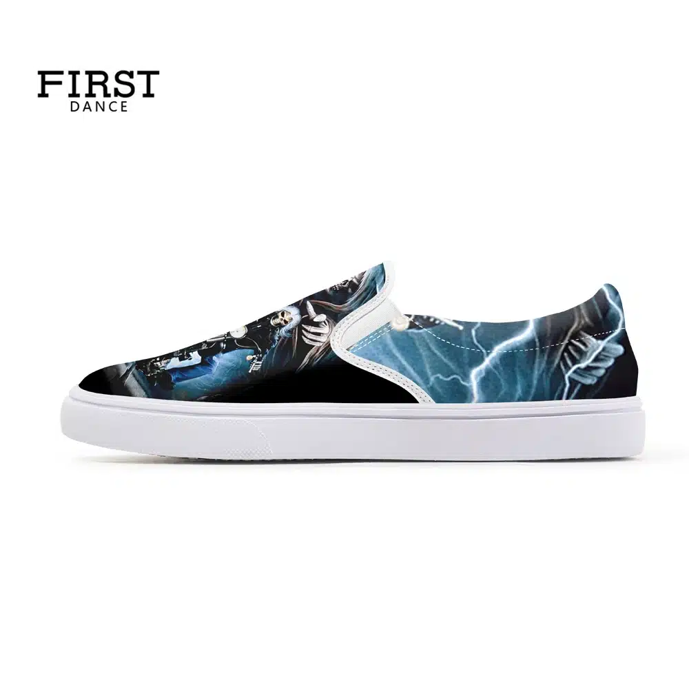 FIRST DANCE Fashion Casual Black Slip On Shoes For Men Nice Skull Printed Loafers Shoes Nice Flat-Bottomed Skull Shoes Spring 9