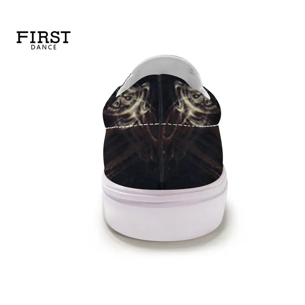 FIRST DANCE Fashion Casual Black Slip On Shoes For Men Nice Skull Printed Loafers Shoes Nice Flat-Bottomed Skull Shoes Spring 21