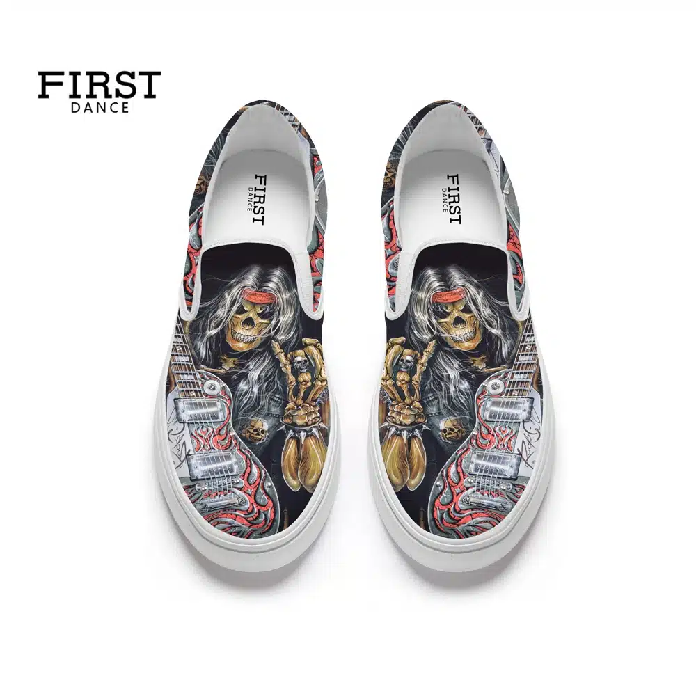 FIRST DANCE Fashion Casual Black Slip On Shoes For Men Nice Skull Printed Loafers Shoes Nice Flat-Bottomed Skull Shoes Spring 23