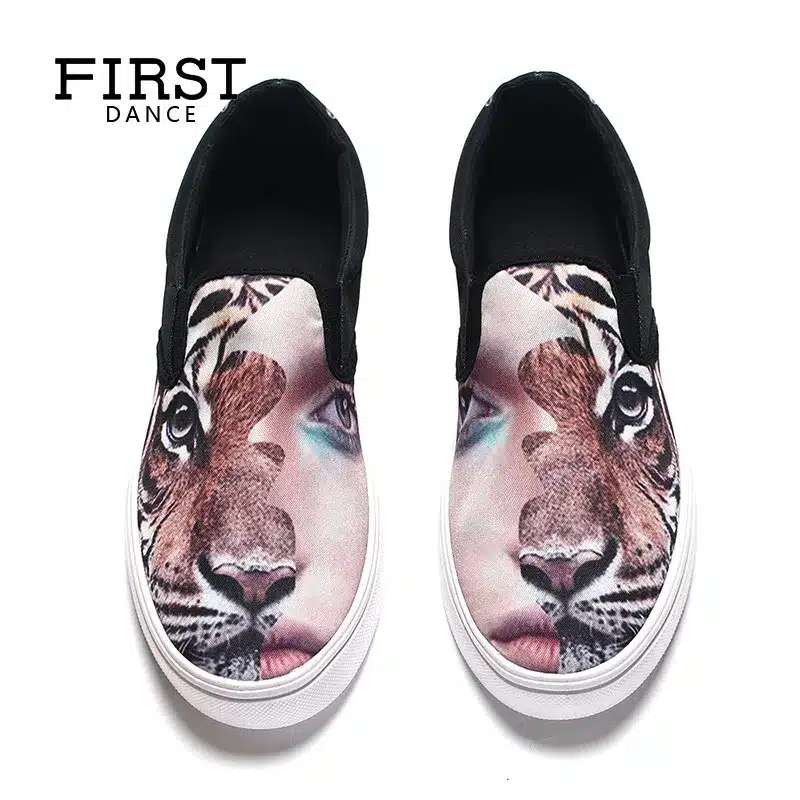 Chinese Style Luxury Brand Women Flats Shoes Customized 3D Printed Girls Loafers Shoes Air Mesh Breathable Female Leisure Shoes 18