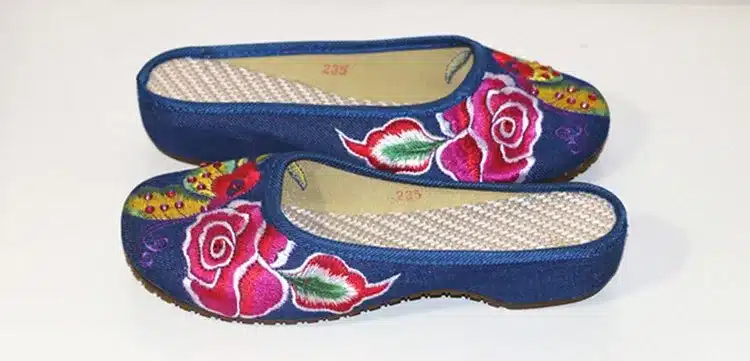 Chinese Flavor Floral Embroidered Wedges Canvas Casual Shoe Ethnic Style Dancing Shoe Round Toe Vintage Leisure Slippers 30