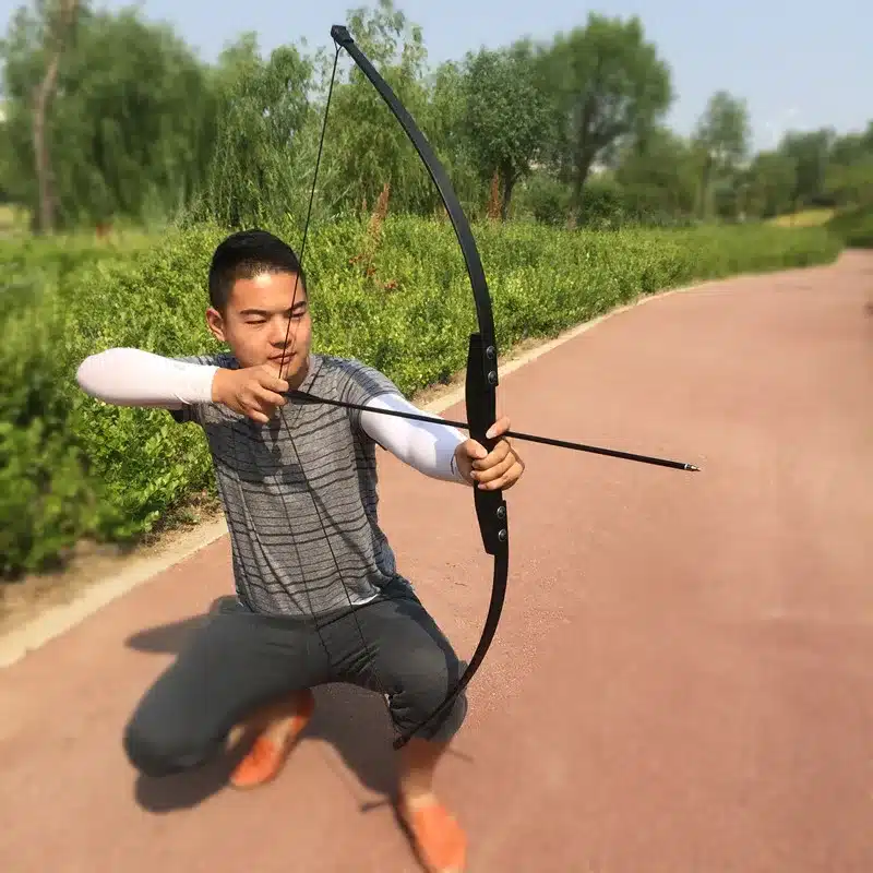 Professional 30/40lbs Recurve Bow for Right Hand Wooden Archery Bow Outdoor Shooting Hunting Bow Practice Sports G01 Dart 19