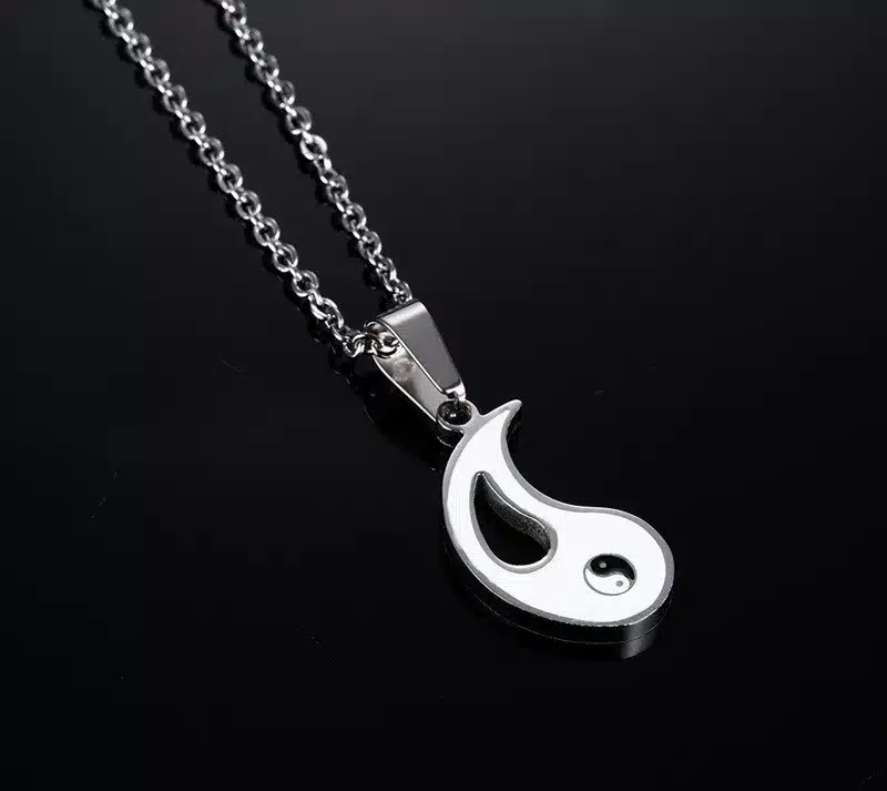 2P BFF Charm Pendant Necklaces Eight Diagrams Yin Yang Black and White Best Friends friendship Couples Lover Valentine Gift New 17