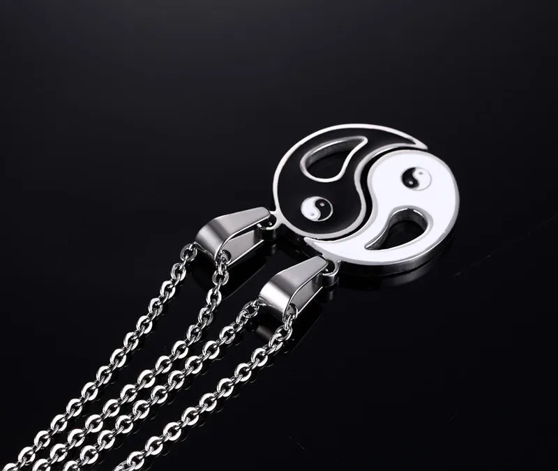2P BFF Charm Pendant Necklaces Eight Diagrams Yin Yang Black and White Best Friends friendship Couples Lover Valentine Gift New 20