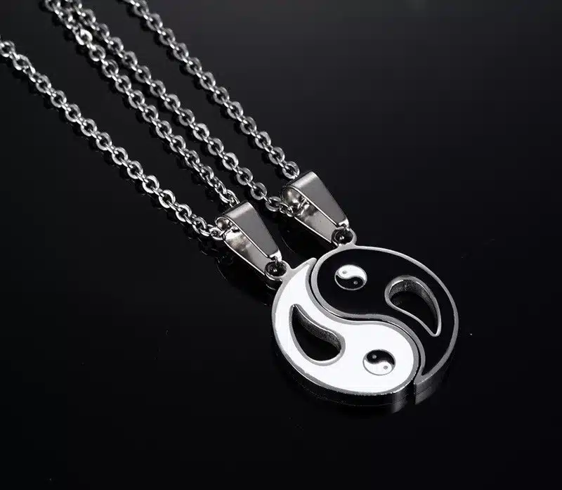 2P BFF Charm Pendant Necklaces Eight Diagrams Yin Yang Black and White Best Friends friendship Couples Lover Valentine Gift New 21