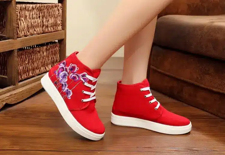 Women's High-cut Round Toe Lace-up Canvas Flat Leisure Shoe Floral Embroidered Platform Heeled Fashion Travel Dancing Shoe 5