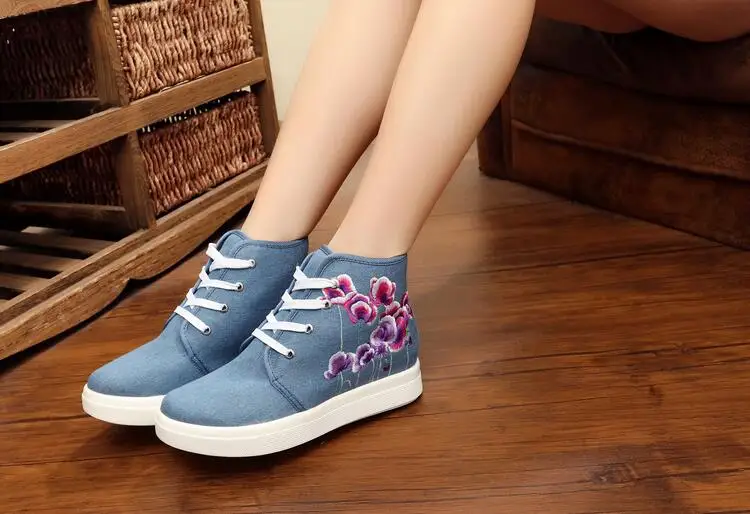 Women's High-cut Round Toe Lace-up Canvas Flat Leisure Shoe Floral Embroidered Platform Heeled Fashion Travel Dancing Shoe 10