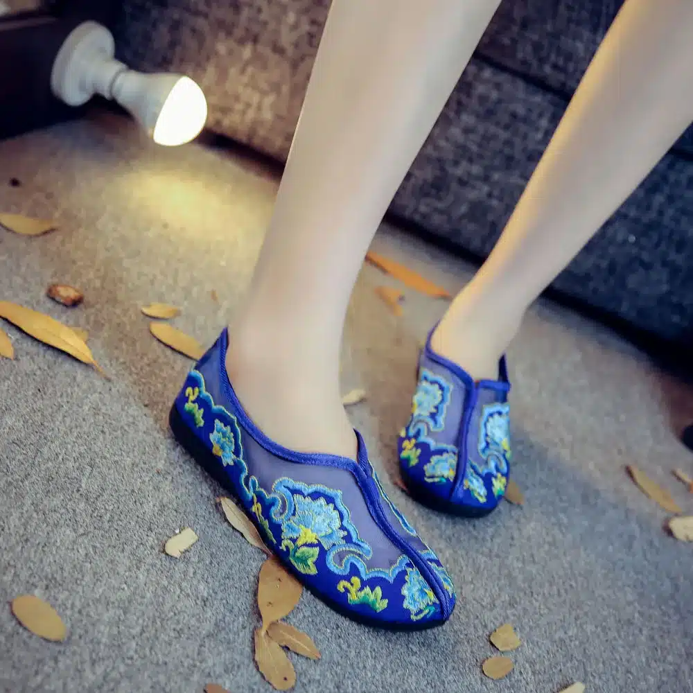Chinese Women Flats Summer Embroidery Shoes Gauze Floral Casual Soft Canvas Dance Drive Shoes Woman Ballet Zapatos Mujer 10