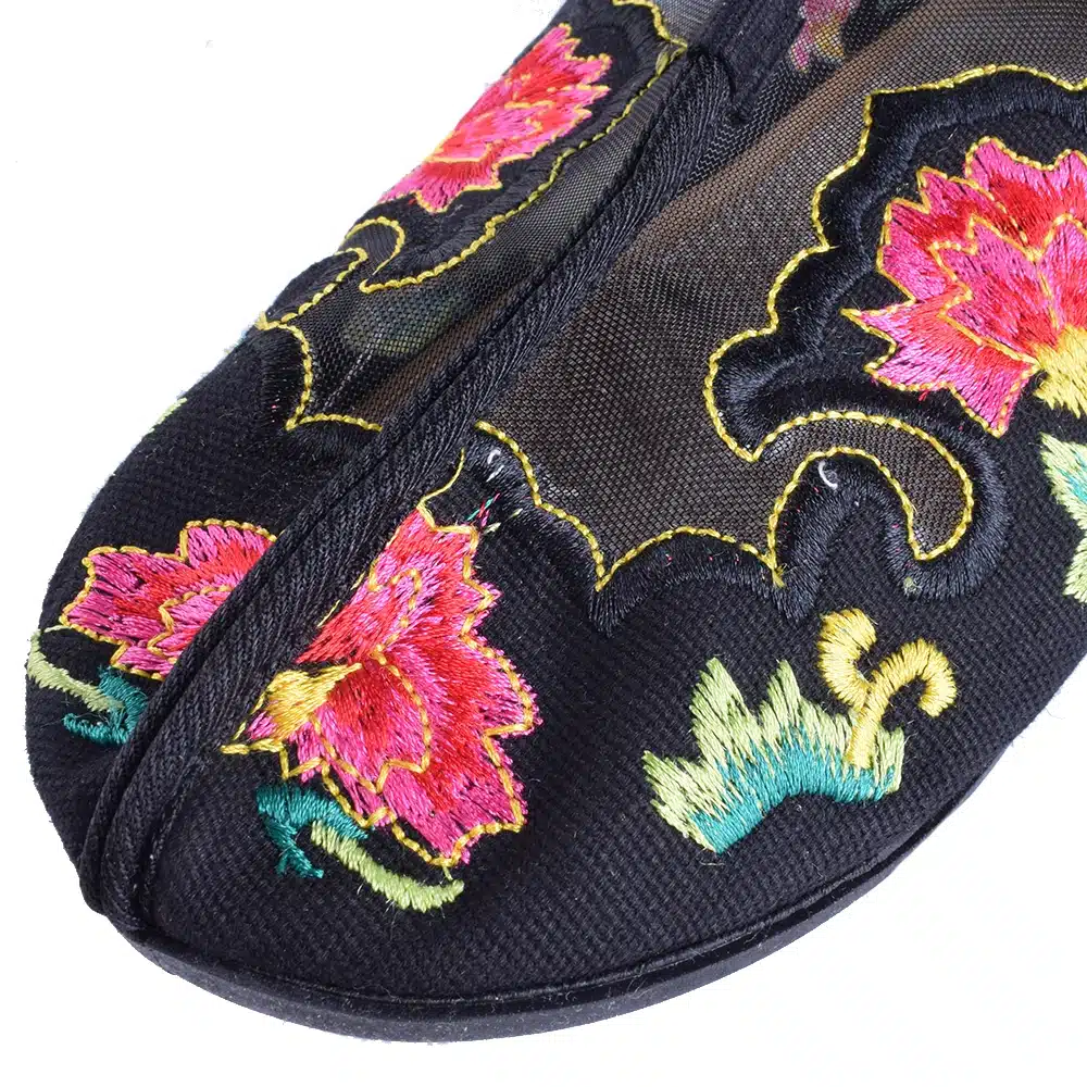 Chinese Women Flats Summer Embroidery Shoes Gauze Floral Casual Soft Canvas Dance Drive Shoes Woman Ballet Zapatos Mujer 23
