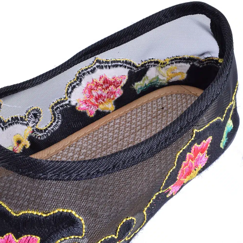 Chinese Women Flats Summer Embroidery Shoes Gauze Floral Casual Soft Canvas Dance Drive Shoes Woman Ballet Zapatos Mujer 24